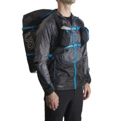 ULTIMATE DIRECTION CREW BAG ONYX 23 -DEUTER Shop 9 123884 crew bag onyx 80602820 0876 04