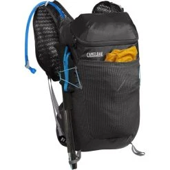 CAMELBAK OCTANE 18, 70 OZ, BLACK/BLUEFISH 22 7 CAMELBAK OCTANE 18, 70 OZ, BLACK/BLUEFISH 22 -DEUTER Shop 9 71246 c2206001000 04